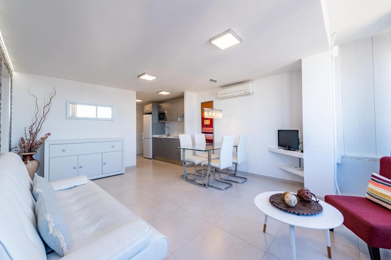Skylights * Alacant